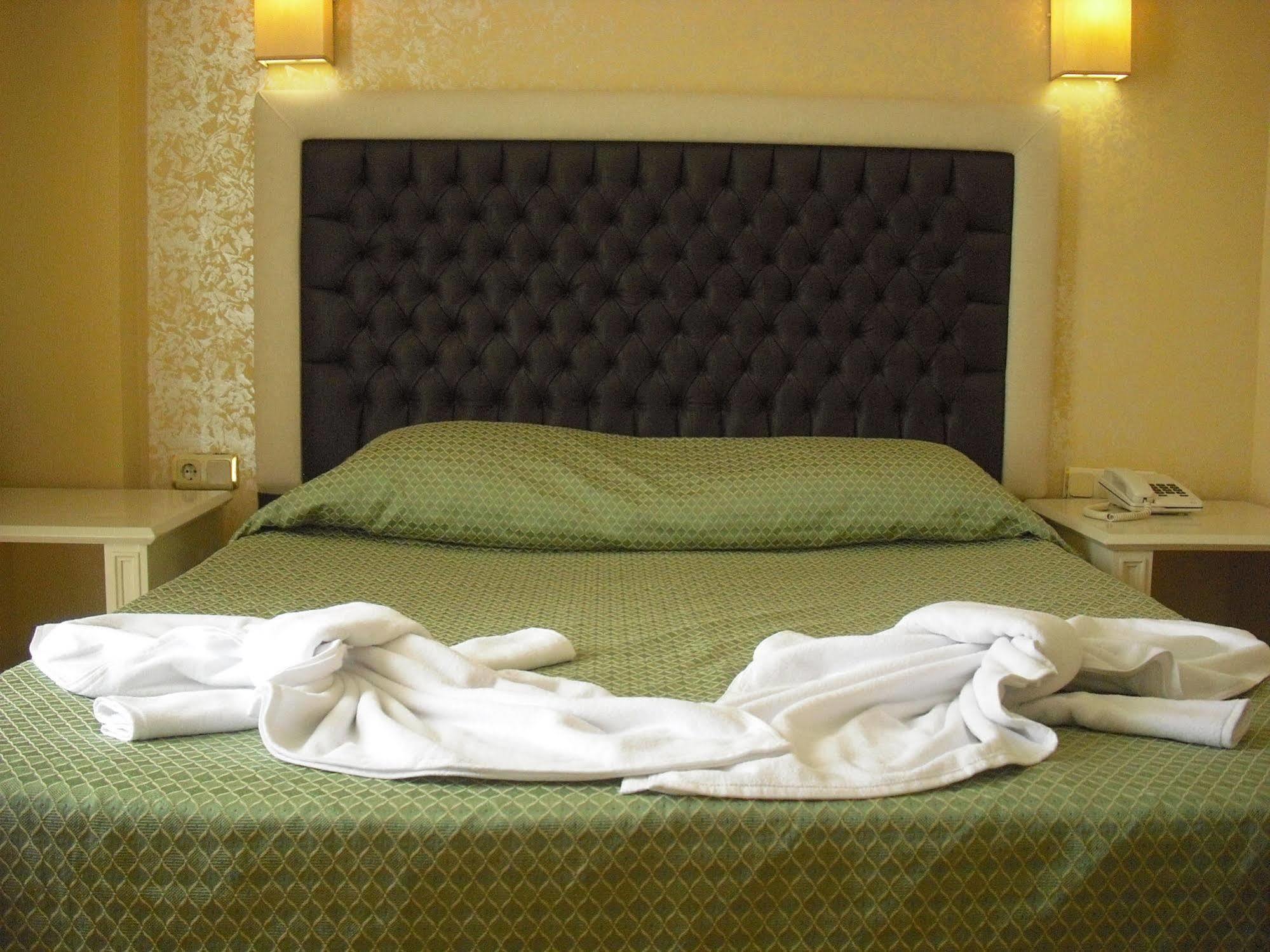 อะรินนา พาร์ค โฮเต็ล Hotel อันตัลยา ภายนอก รูปภาพ